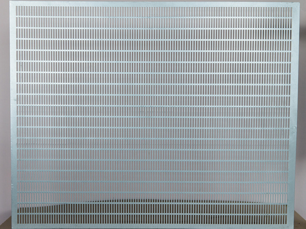 Фото решето 1x990x740 мм, прямоугольные отверстия 12 x 50 мм от ПерфоГрад